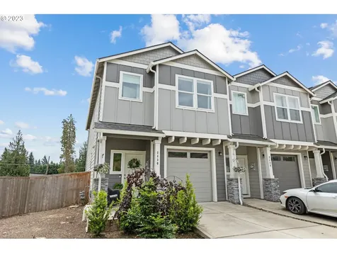 2430 N R Street Washougal WA 98671