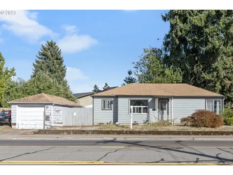 624 N Settlemier Avenue Woodburn OR 97071