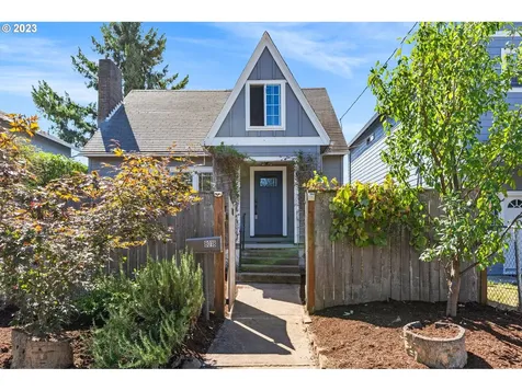 8018 Se Boise Street Portland OR 97206