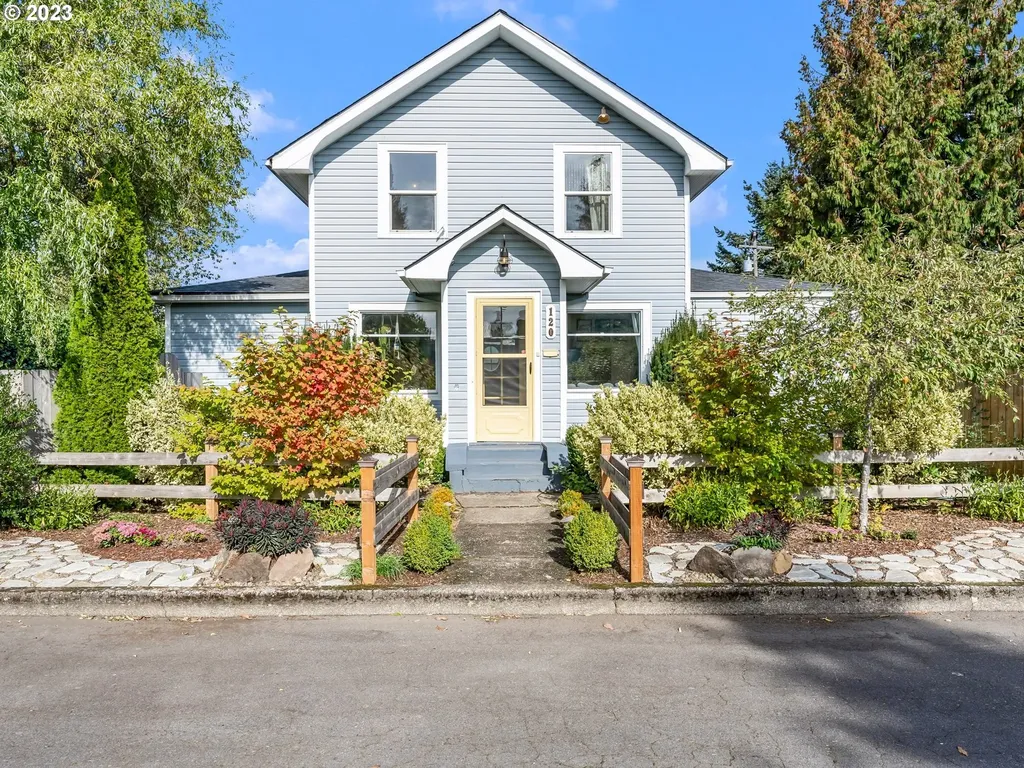 120 E 43rd Street Vancouver WA 98663