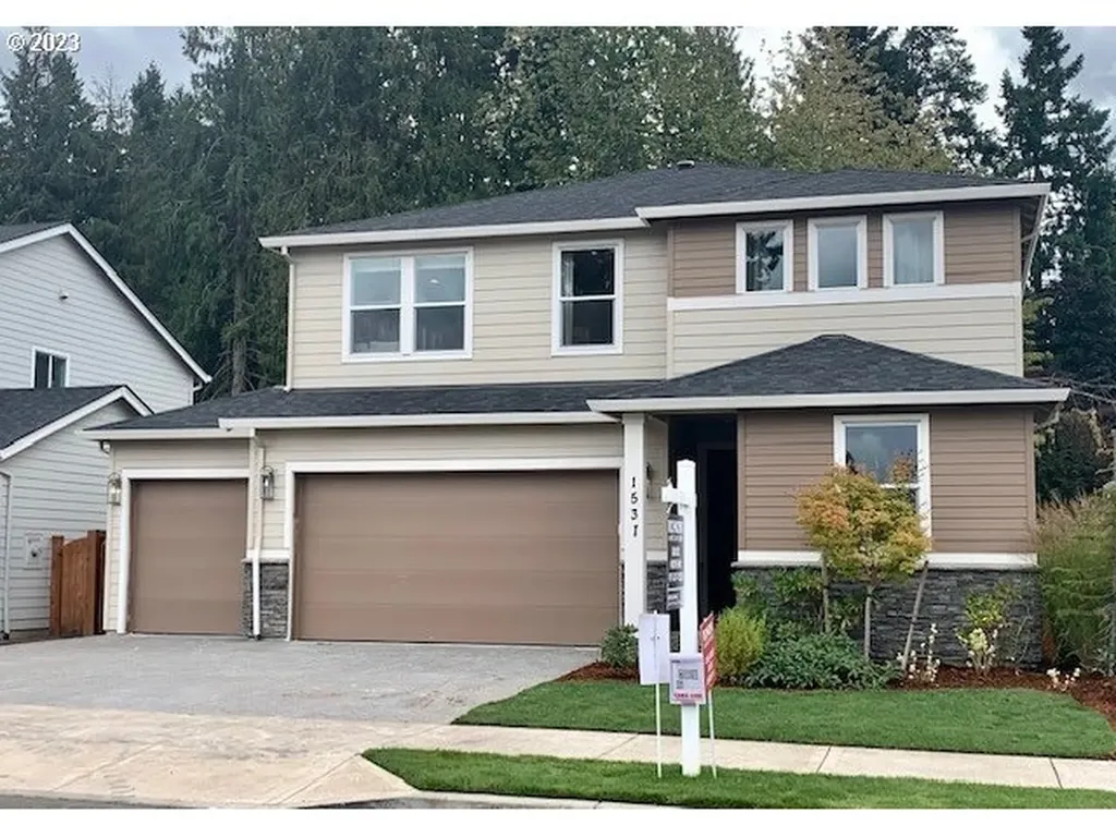 1537 NE 15th Avenue Canby OR 97013