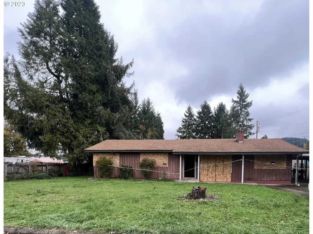 1040 S 8th Street Cottage Grove OR 97424