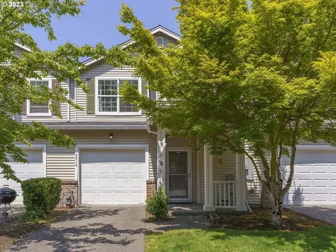 3213 Se Robin Circle Hillsboro OR 97123