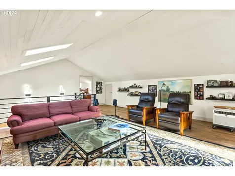2825 Nw Eastway Court Beaverton OR 97006