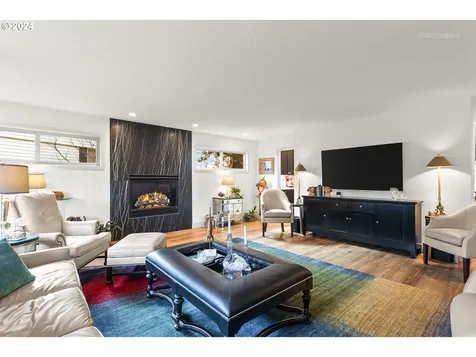 2825 Nw Eastway Court Beaverton OR 97006