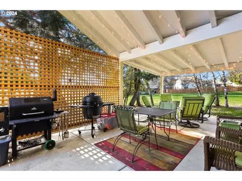 2825 Nw Eastway Court Beaverton OR 97006