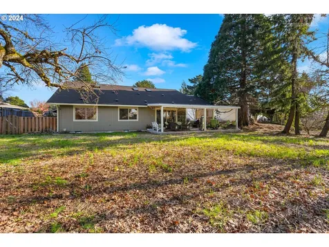 2825 Nw Eastway Court Beaverton OR 97006