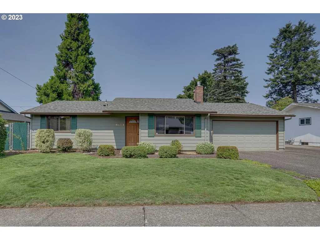 17035 SE Salmon Street Portland OR 97233