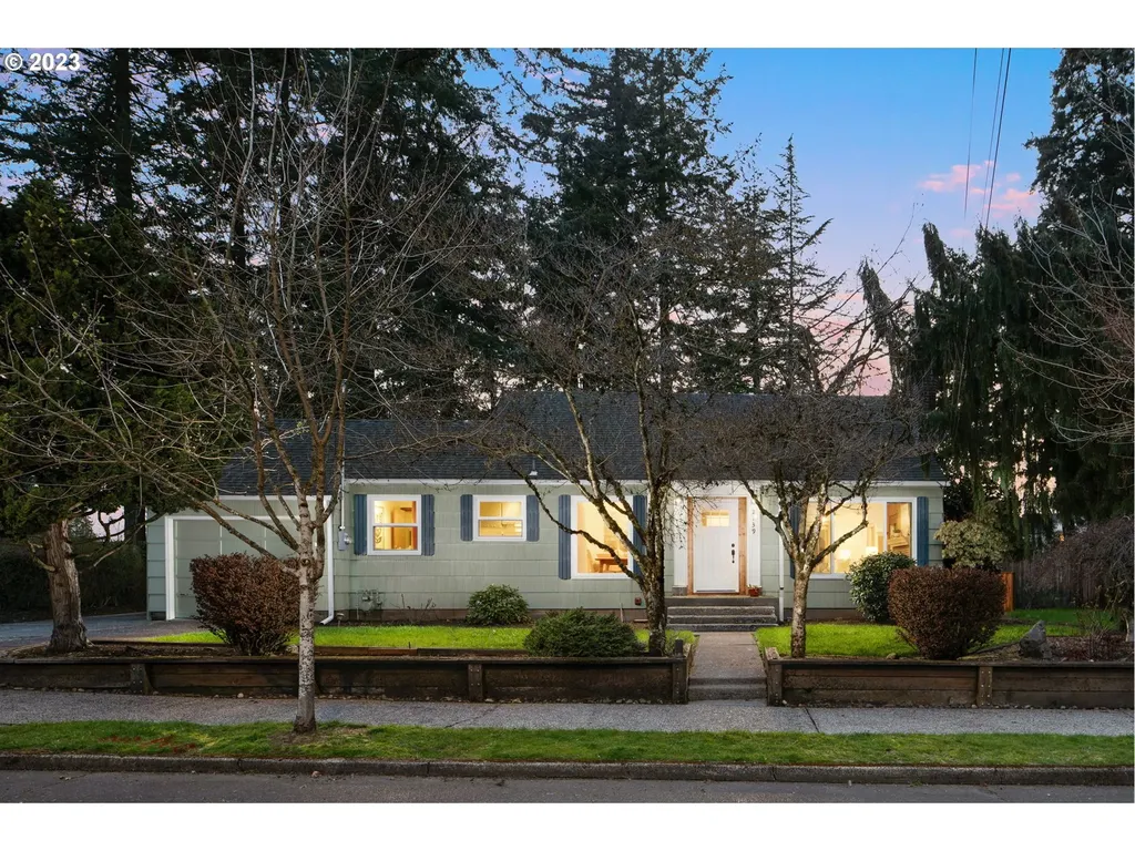 2139 Se 126th Place Portland OR 97233