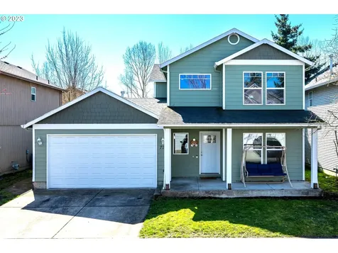 725 Ne Mariners Loop Portland OR 97211