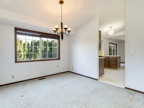 912 NW Oakwood Circle Mcminnville OR 97128