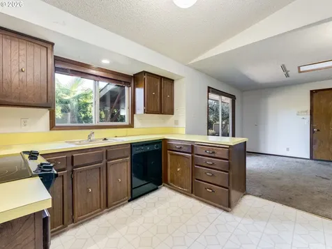 912 NW Oakwood Circle Mcminnville OR 97128