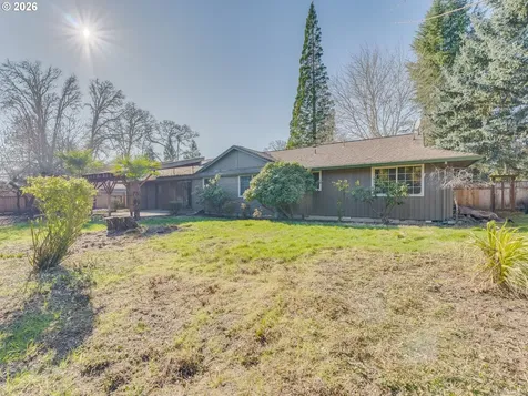 912 NW Oakwood Circle Mcminnville OR 97128