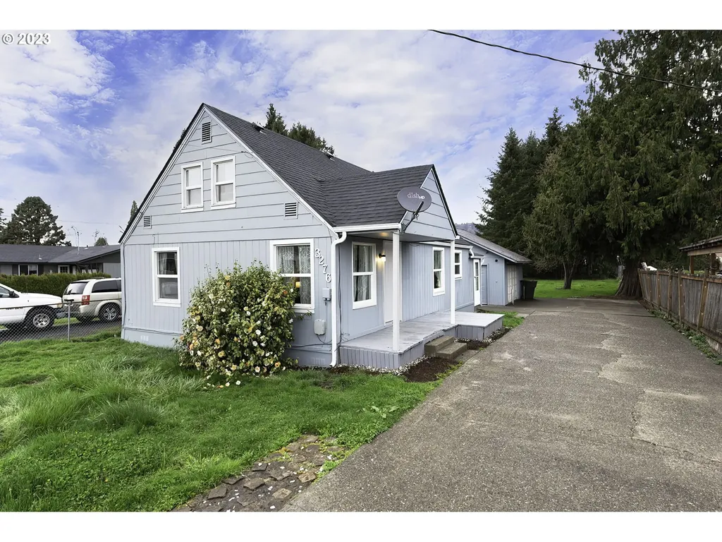 3276 Oak Street Longview WA 98632
