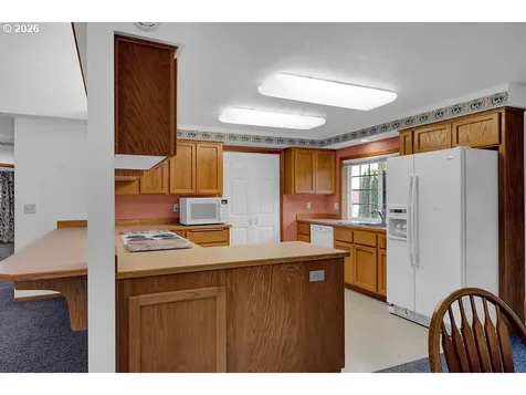 1931 Bonnie Lane Springfield OR 97477