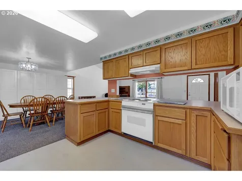 1931 Bonnie Lane Springfield OR 97477