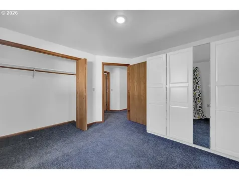1931 Bonnie Lane Springfield OR 97477