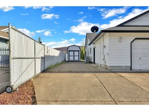 1931 Bonnie Lane Springfield OR 97477