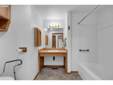 1931 Bonnie Lane Springfield OR 97477