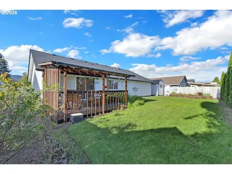 1931 Bonnie Lane Springfield OR 97477