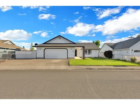 1931 Bonnie Lane Springfield OR 97477