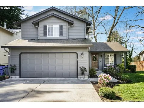1813 Ne Edge Park Loop Vancouver WA 98663