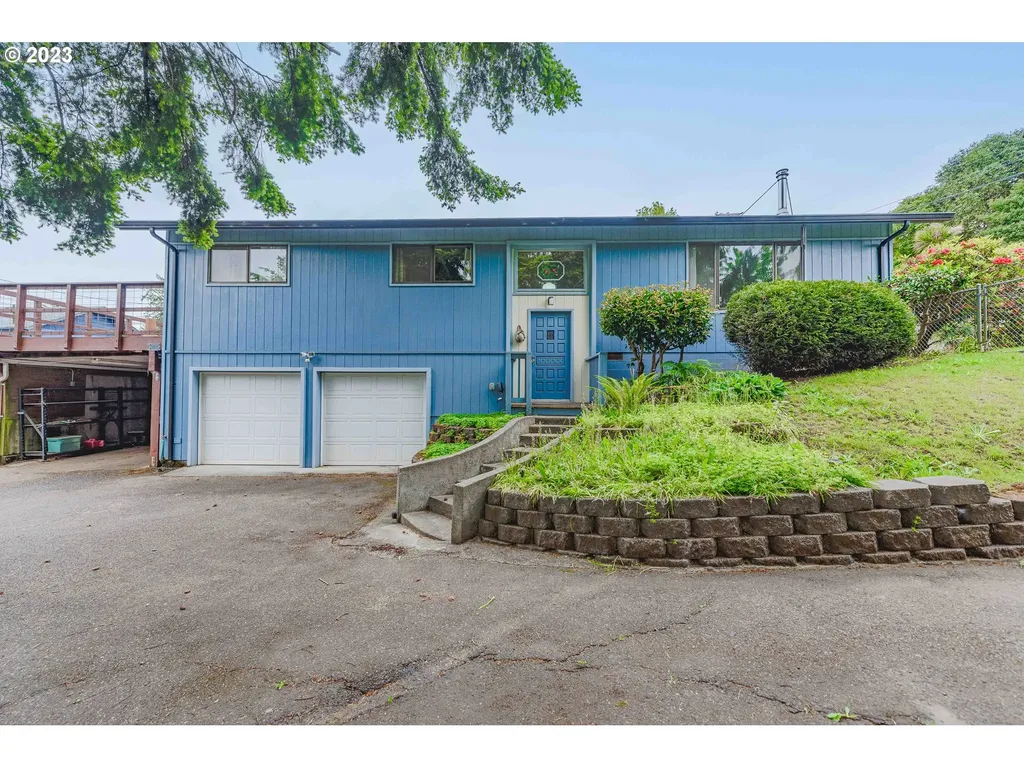 93702 Bay Park Lane Coos Bay OR 97420