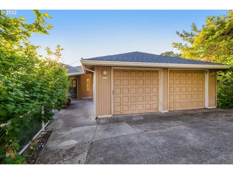 5233 N Emerson Drive Portland OR 97217