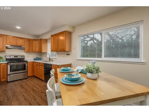 6732 SW Galley Avenue Lincoln City OR 97367