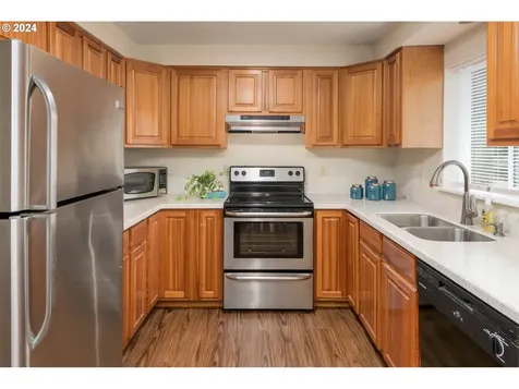 6732 SW Galley Avenue Lincoln City OR 97367