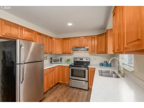 6732 SW Galley Avenue Lincoln City OR 97367