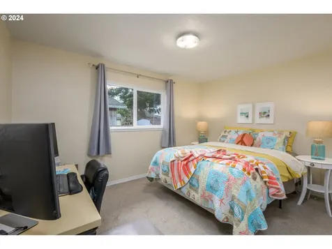 6732 SW Galley Avenue Lincoln City OR 97367