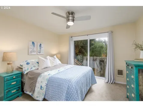6732 SW Galley Avenue Lincoln City OR 97367