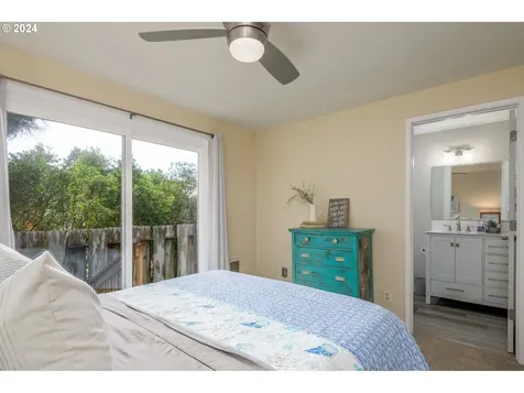 6732 SW Galley Avenue Lincoln City OR 97367