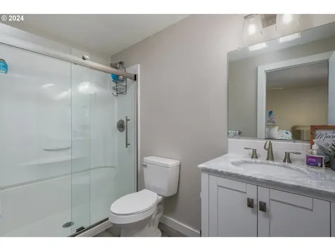 6732 SW Galley Avenue Lincoln City OR 97367