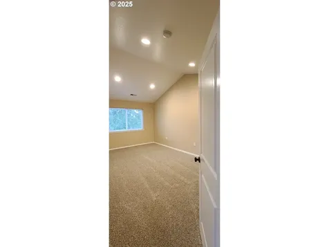 13618 Gaffney Lane Oregon City OR 97045