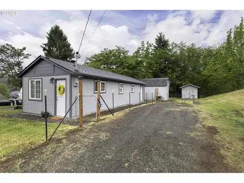 115 South Street Longview WA 98632
