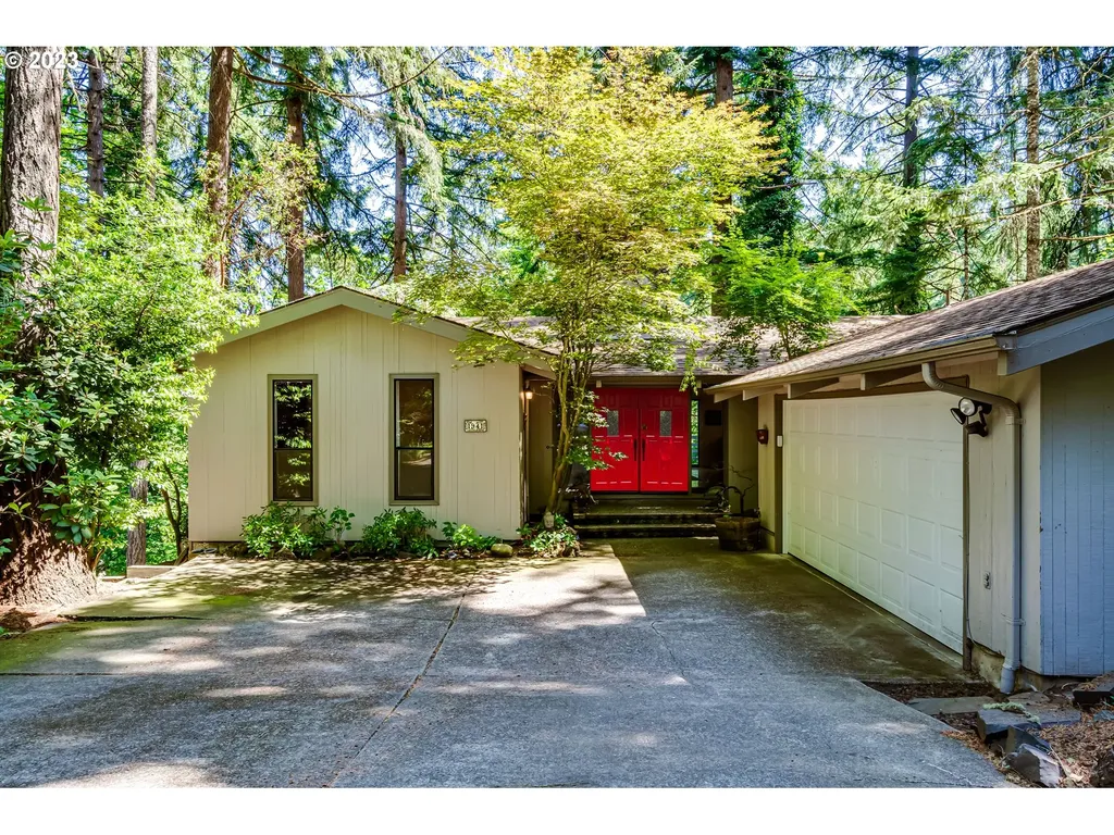 1941 Dogwood Drive Eugene OR 97405