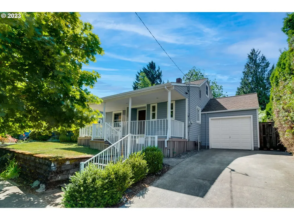 7233 N Macrum Avenue Portland OR 97203