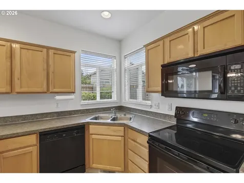2718 NW 117th Circle Vancouver WA 98685