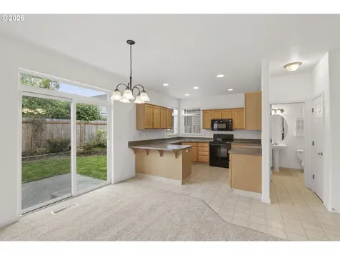 2718 NW 117th Circle Vancouver WA 98685