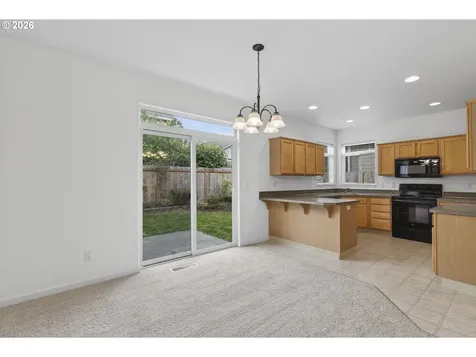 2718 NW 117th Circle Vancouver WA 98685