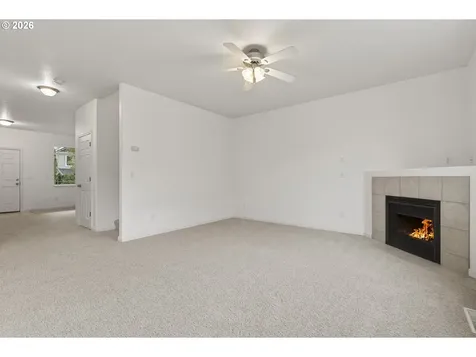 2718 NW 117th Circle Vancouver WA 98685