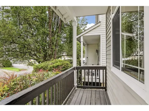 2718 NW 117th Circle Vancouver WA 98685