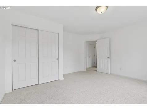 2718 NW 117th Circle Vancouver WA 98685