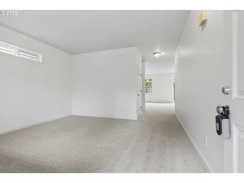 2718 NW 117th Circle Vancouver WA 98685