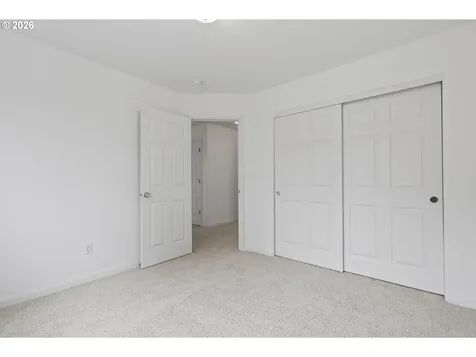 2718 NW 117th Circle Vancouver WA 98685