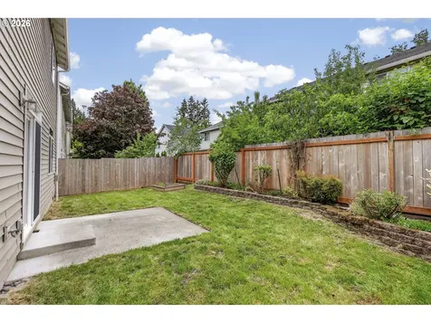 2718 NW 117th Circle Vancouver WA 98685