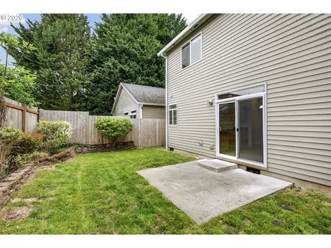 2718 NW 117th Circle Vancouver WA 98685