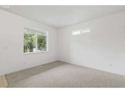 2718 NW 117th Circle Vancouver WA 98685